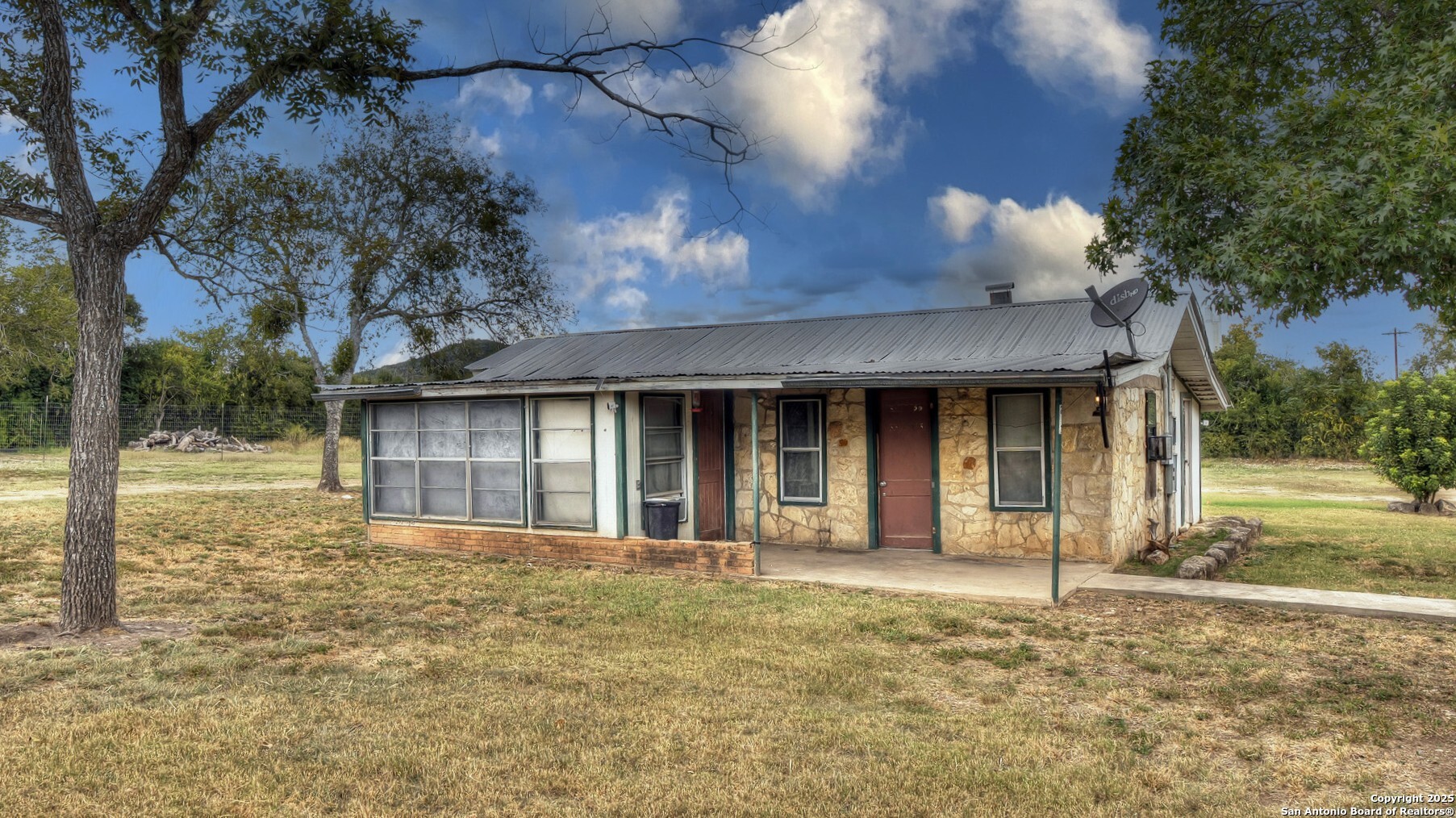 201 7th, Leakey, TX 78873 — photo 1