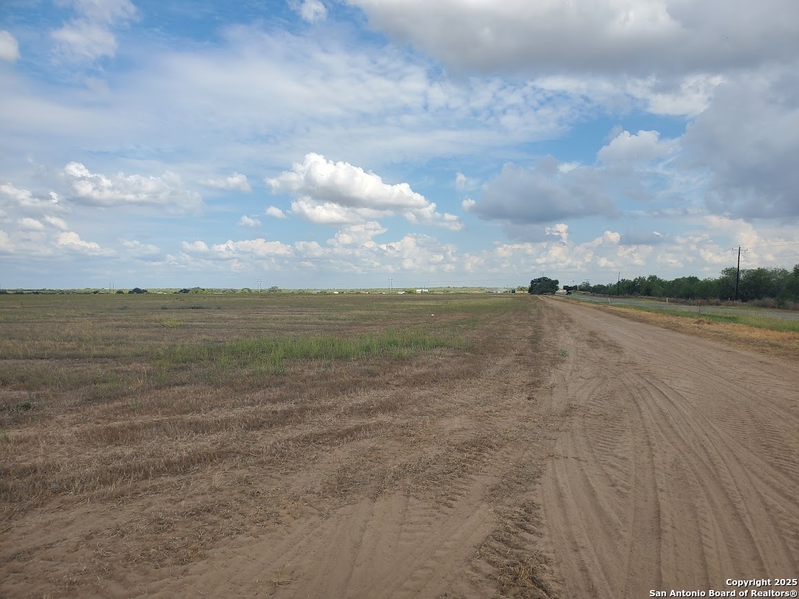 7857 County Road 2400, Moore, TX 78057 — photo 1