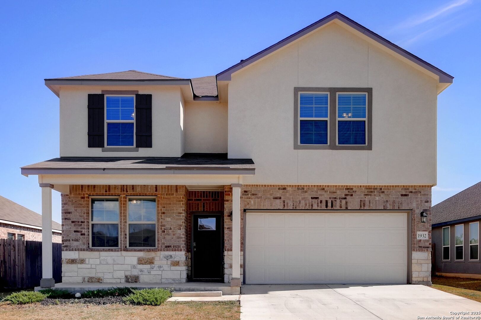 1932 Colonial, New Braunfels, TX 78130 — photo 1