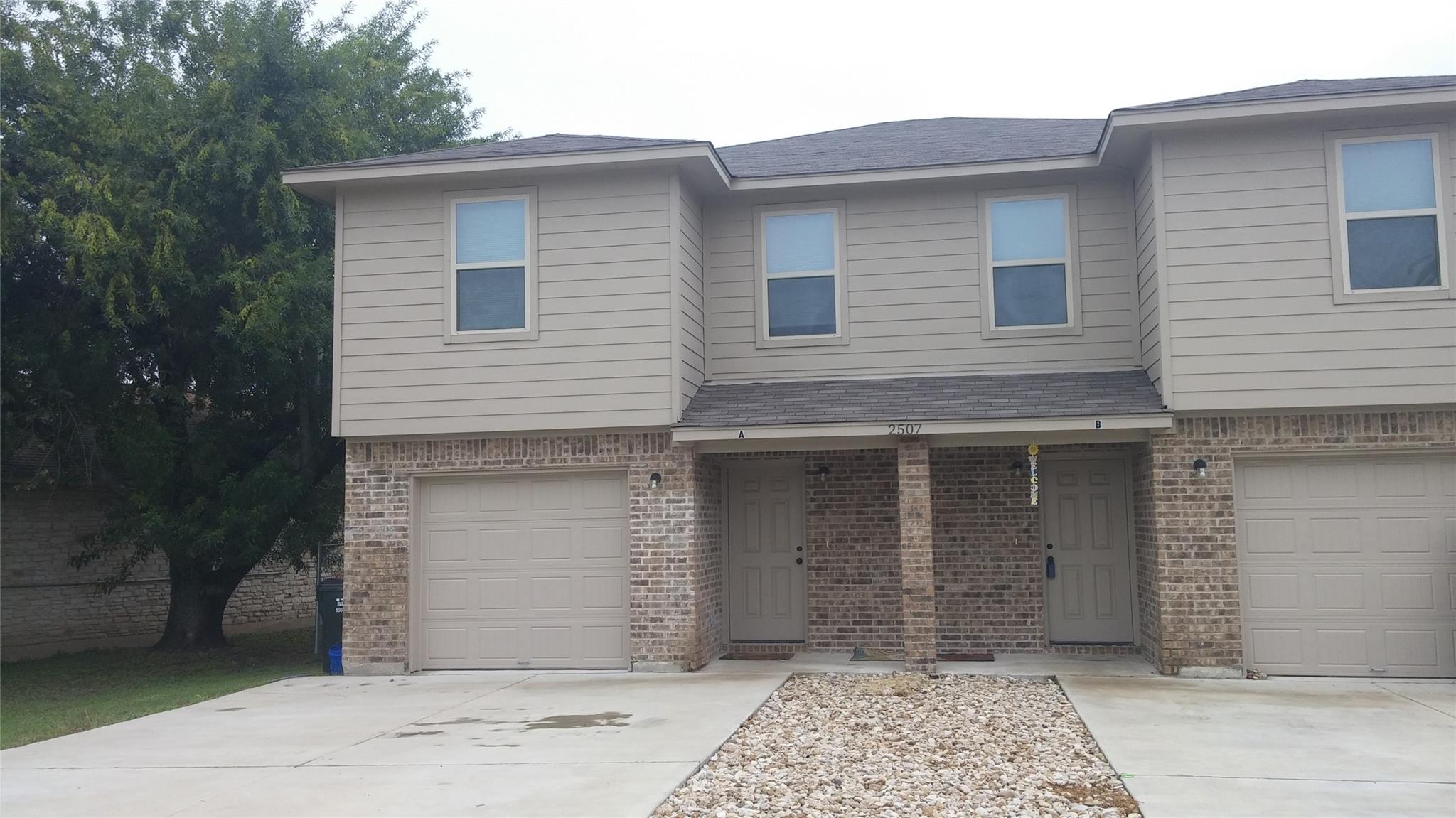 2507  Oak Ln, Georgetown, TX 78628 — photo 1