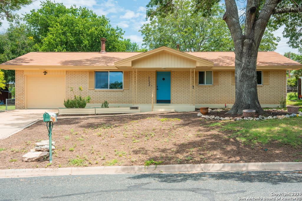 1122 Nancy Beth Dr., Kerrville, TX 78028 — photo 1