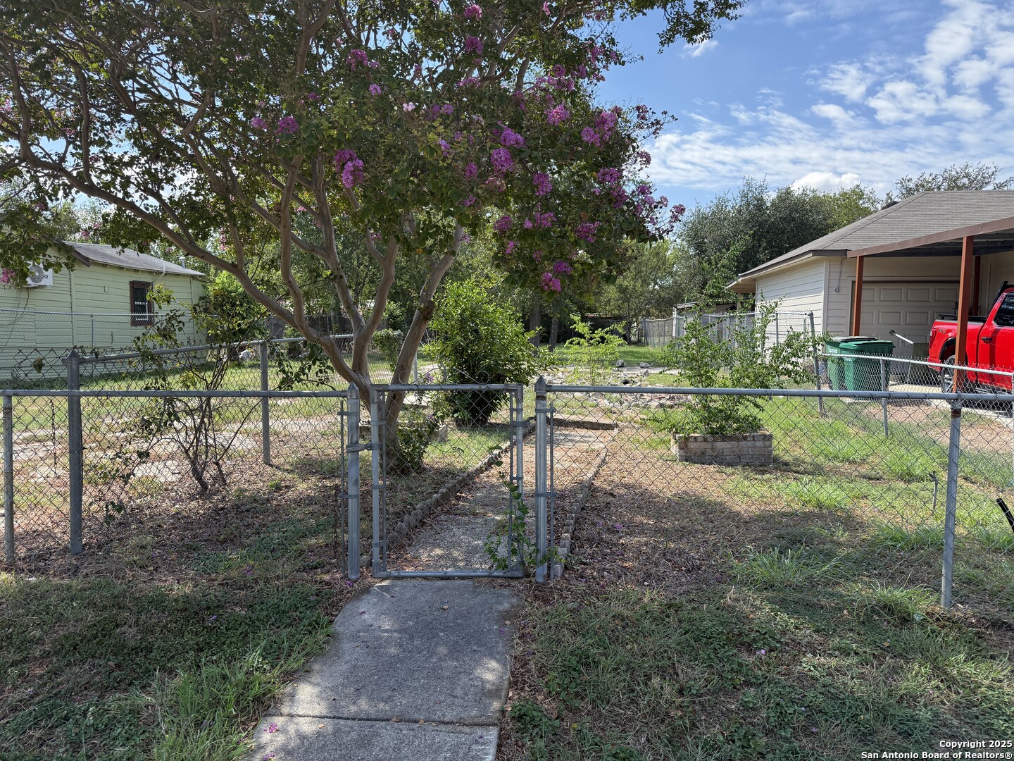 229 Quinta, San Antonio, TX 78210 — photo 1