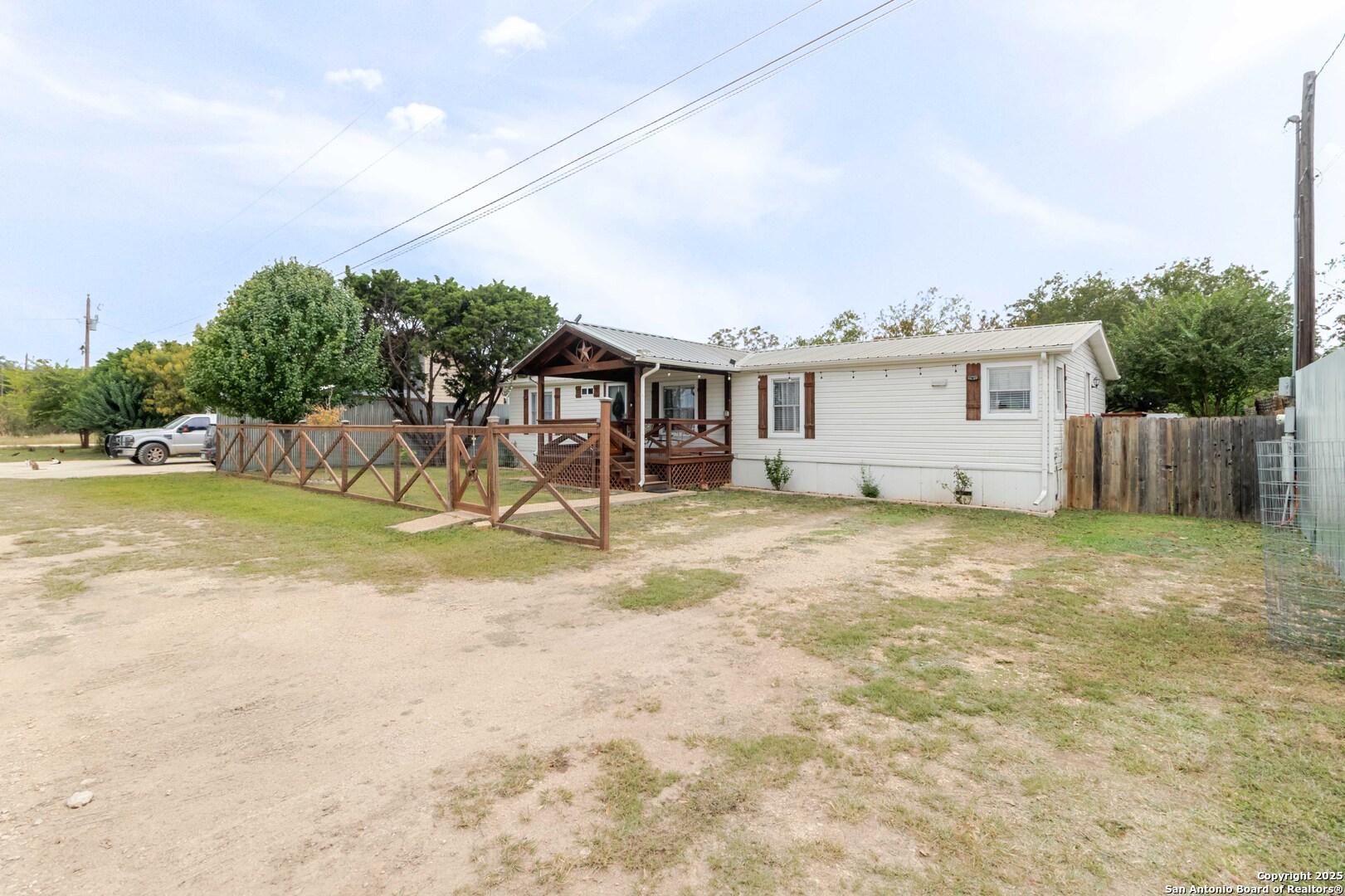 191 Big Rock Dr, Bandera, TX 78003 — photo 1