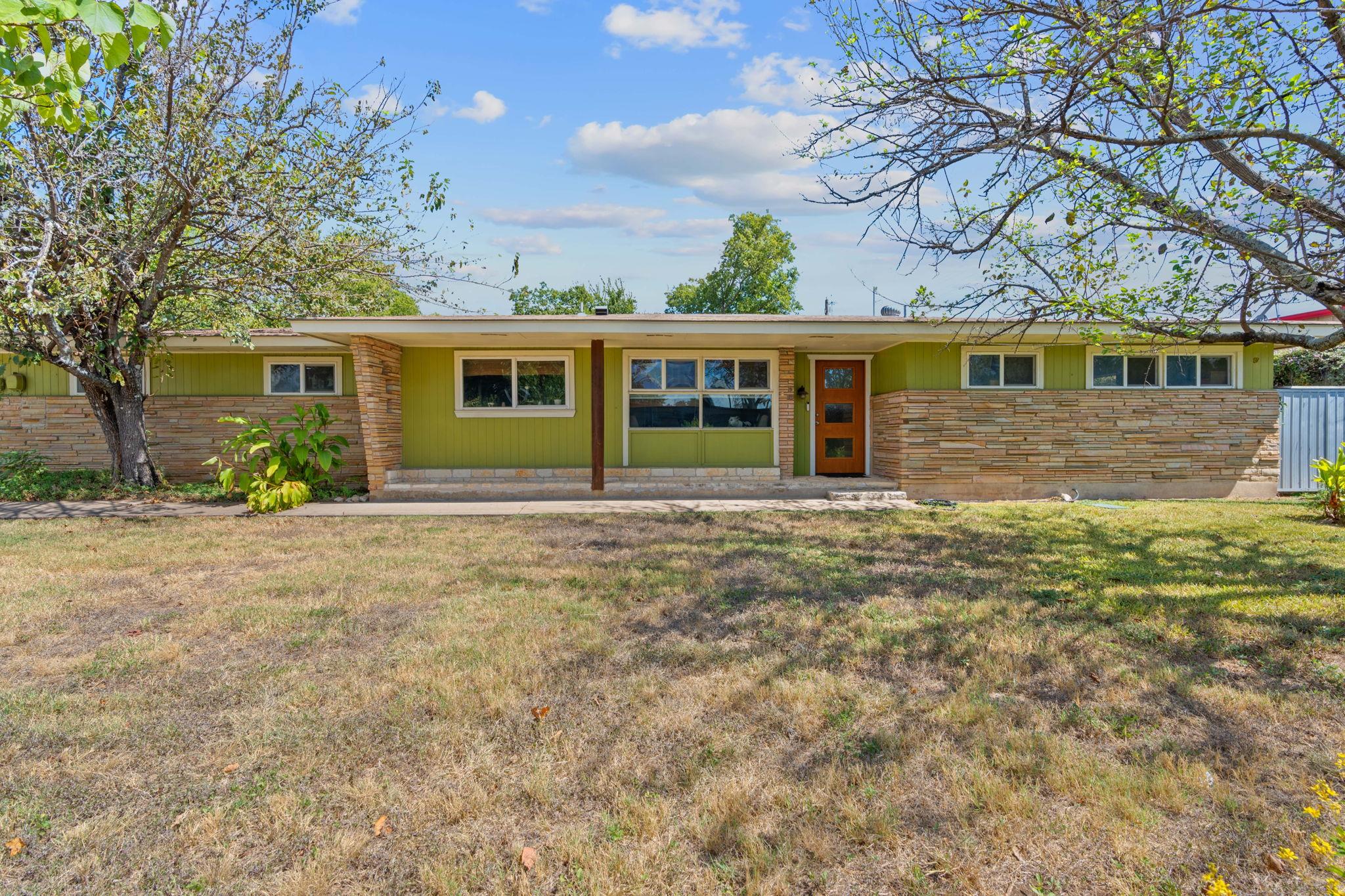 700  Corral Ln, Austin, TX 78745 — photo 1