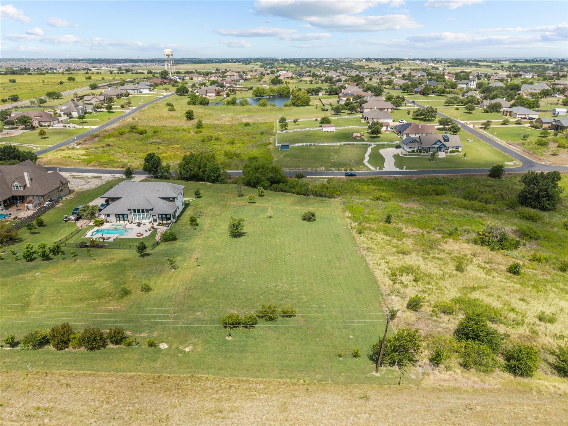 120  Apache Pass, Hutto, TX 78634 — photo 1