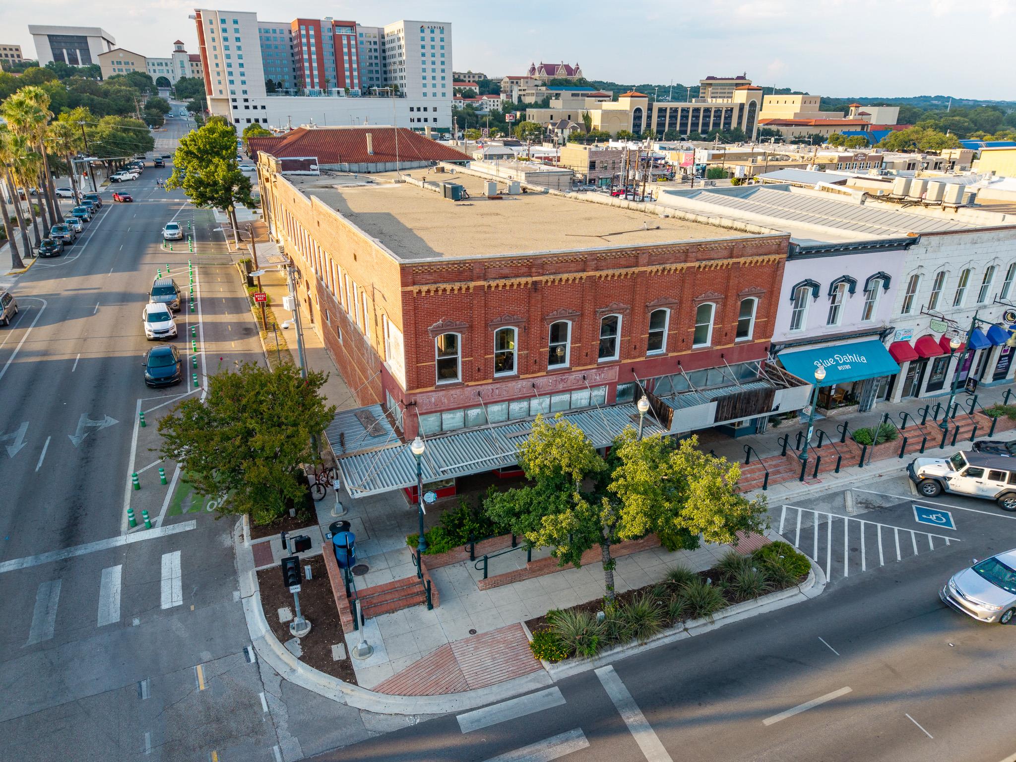 101 E Hopkins St, San Marcos, TX 78666 — photo 1