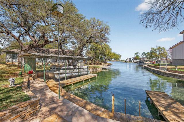 102 Cove Ln, Sunrise Beach, TX 78643 — photo 1