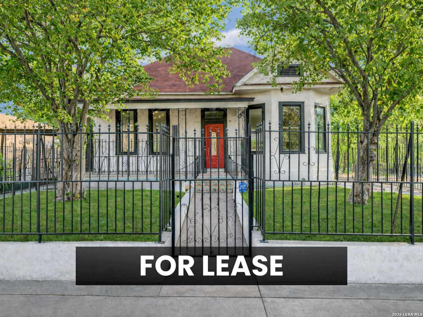 1610 W Commerce, San Antonio, TX 78207 — photo 1