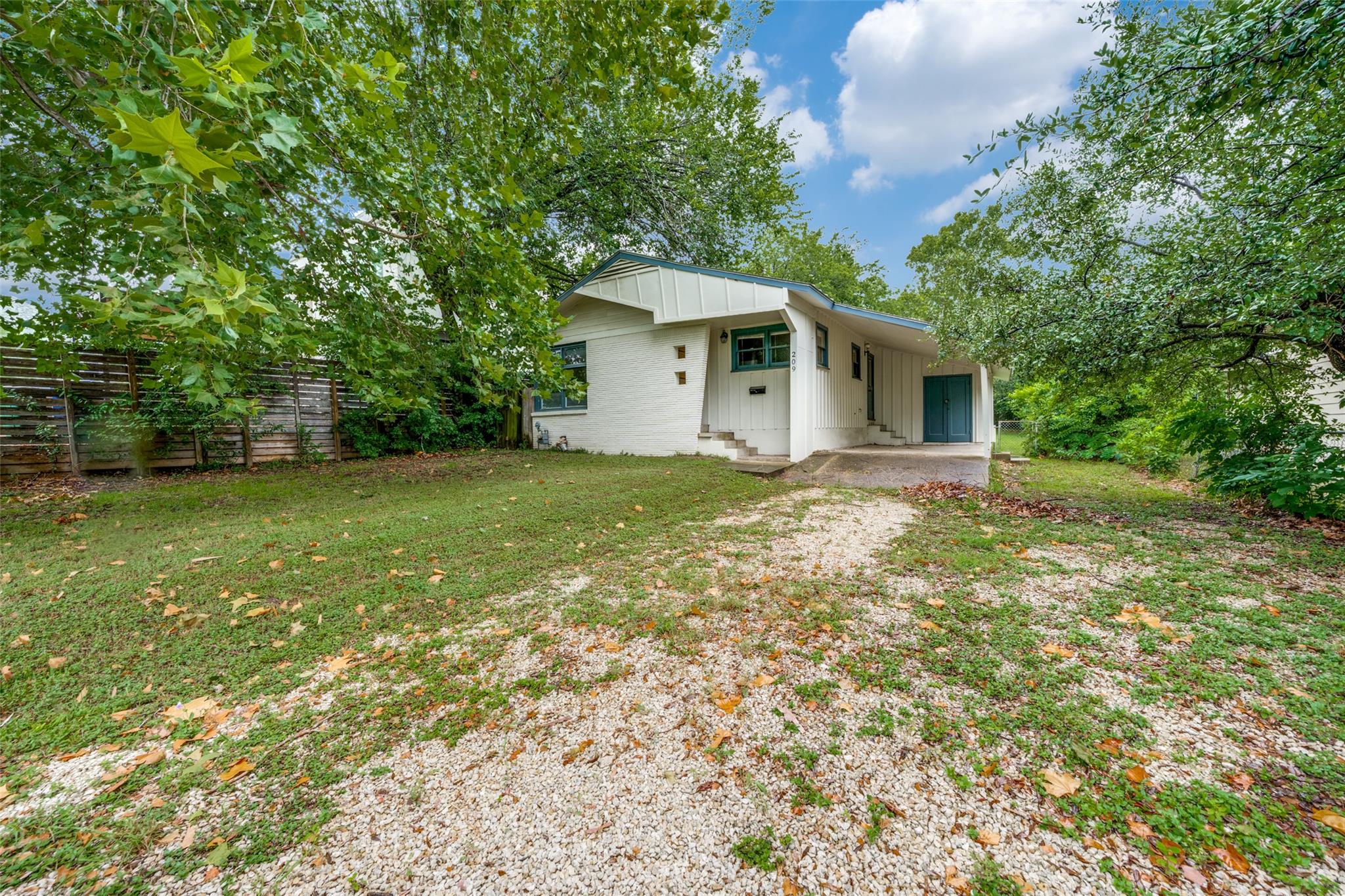 209  Woodward St, Austin, TX 78704 — photo 1