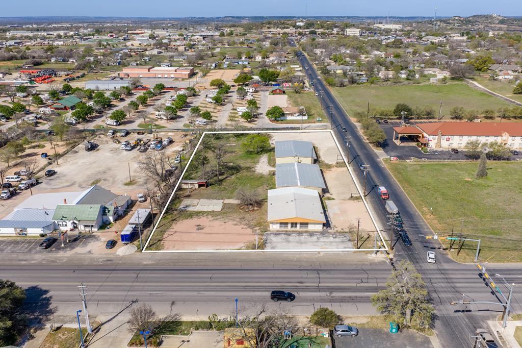 702 S Washington Hwy, Fredericksburg, TX 78624 — photo 1