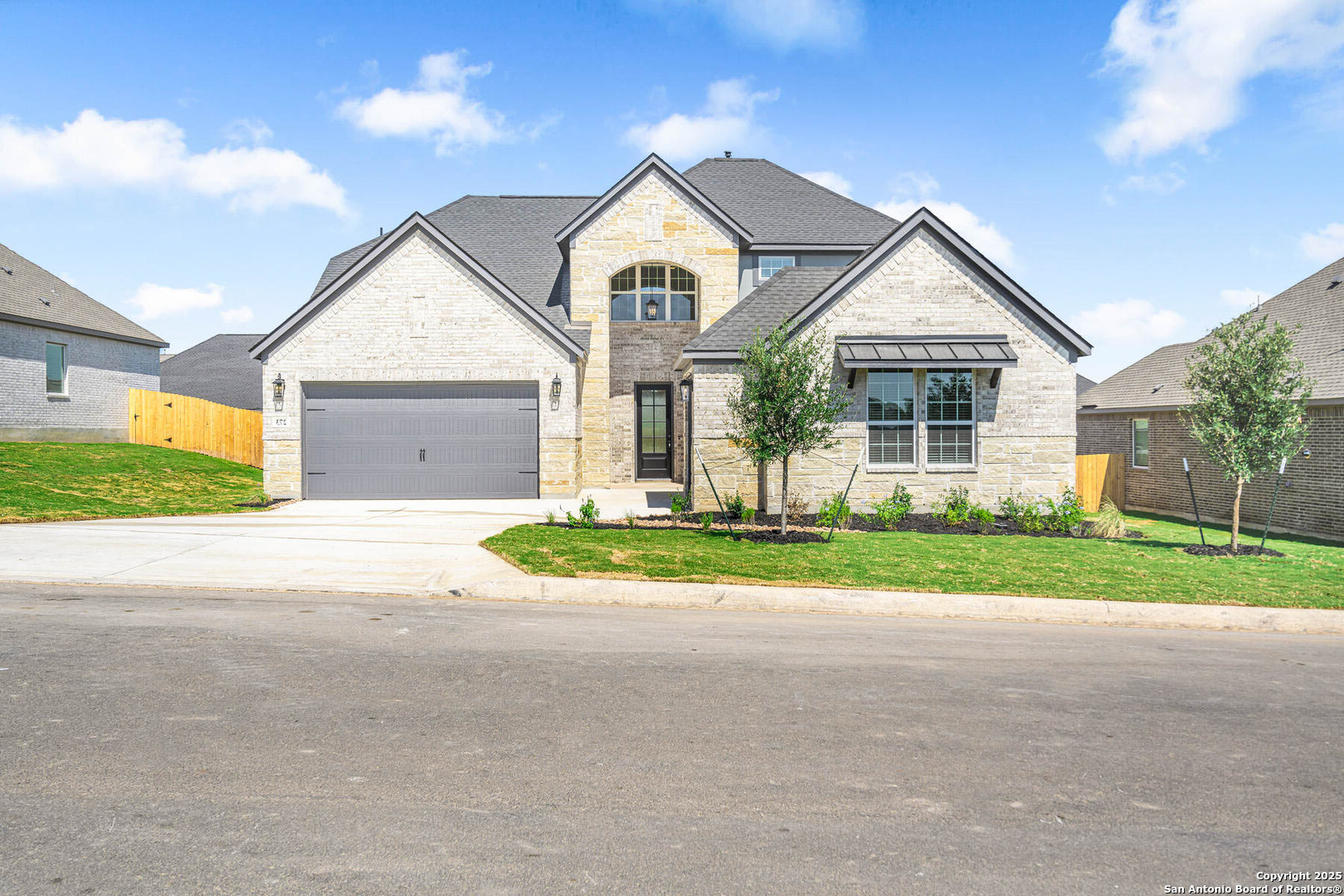 189 Wisteria View, Castroville, TX 78009 — photo 1