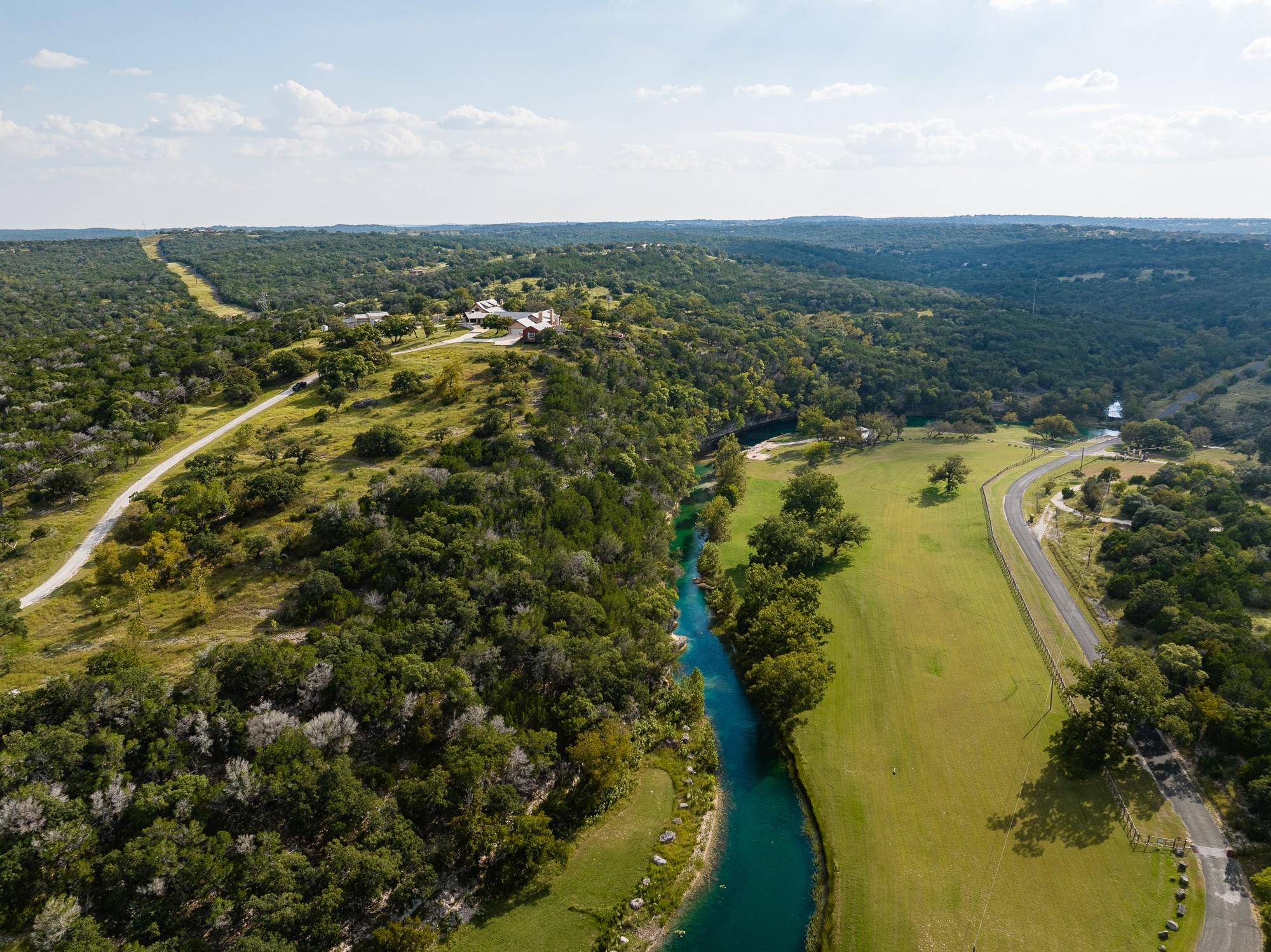 994  Upper Turtle Creek Rd, Kerrville, TX 78028 — photo 1