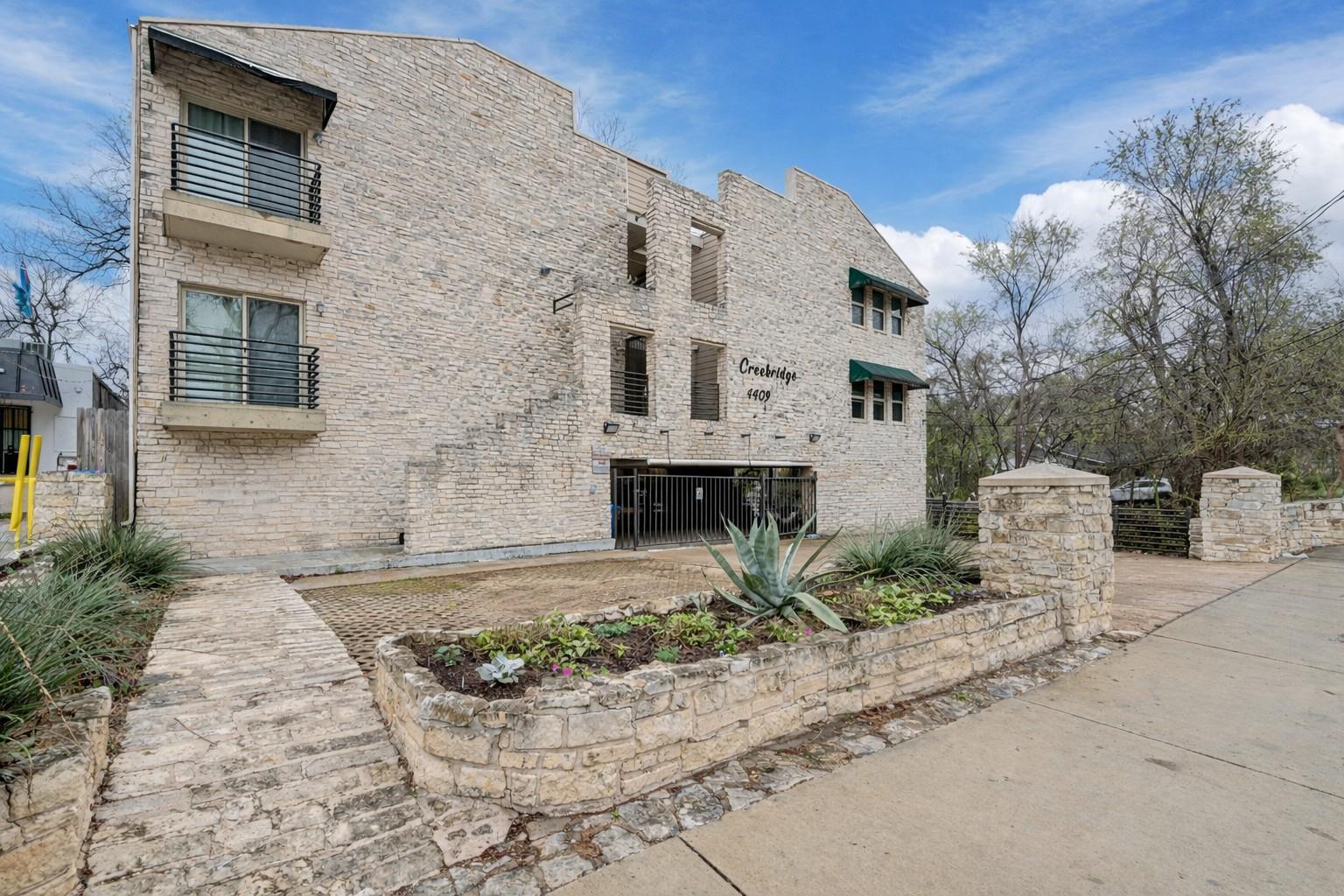 4409  Duval St  #305, Austin, TX 78751 — photo 1