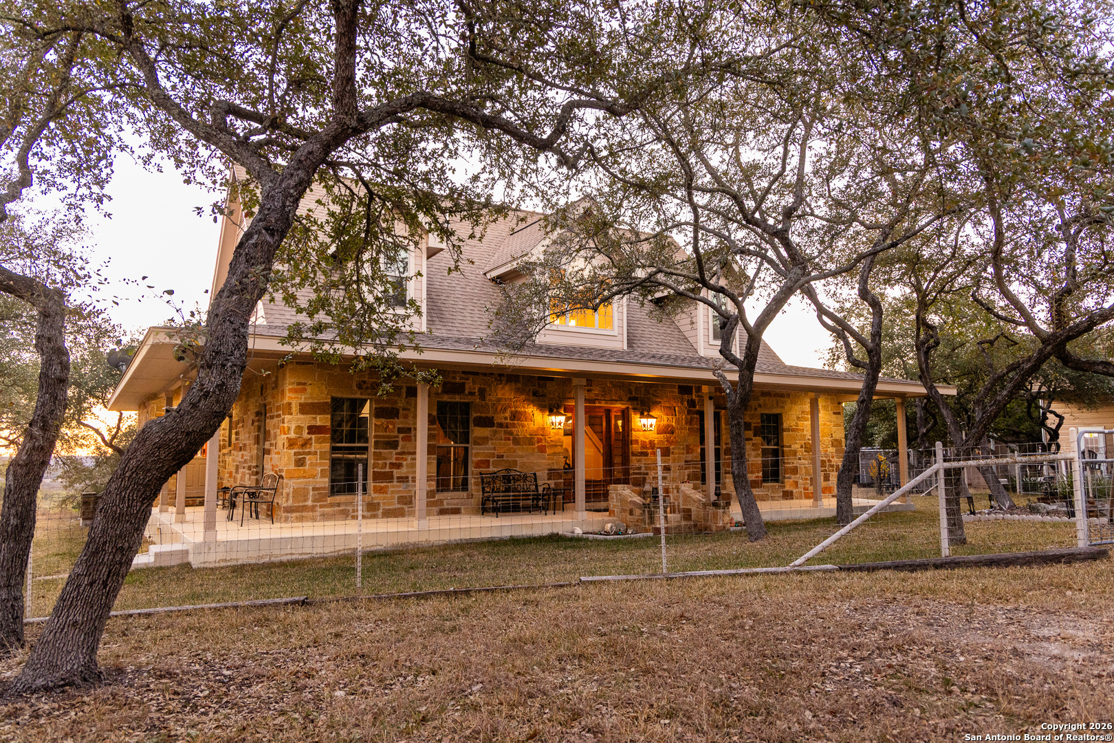 488 Phillip, Pipe Creek, TX 78063 — photo 1