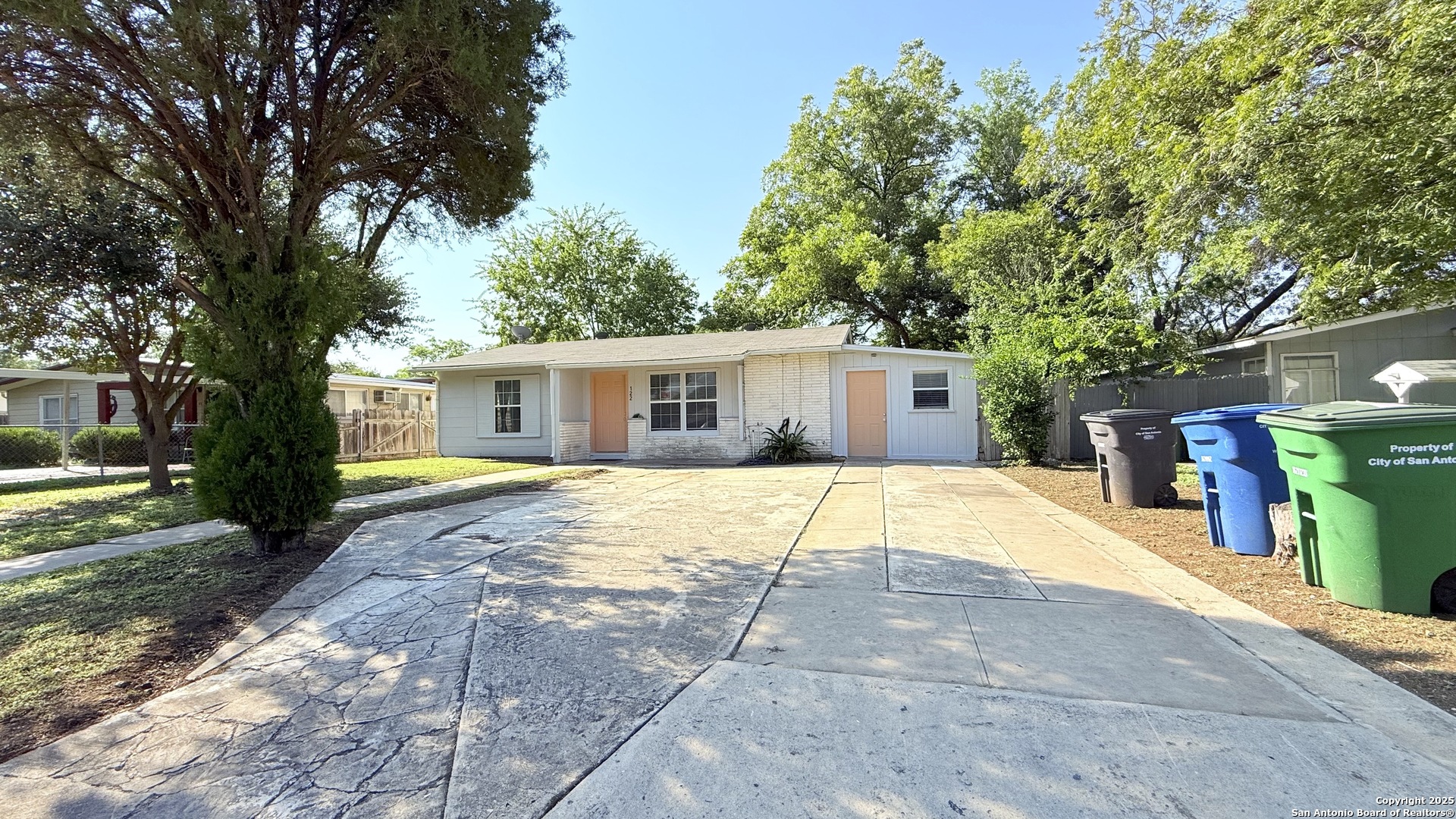 122 Newport, San Antonio, TX 78218 — photo 1