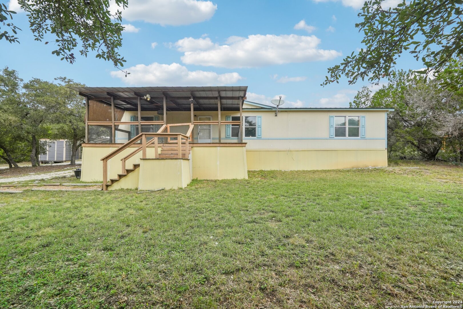 140 Lake Terrace Dr, Lakehills, TX 78063 — photo 1