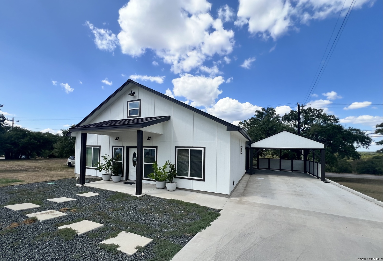 708 Taylor Dr, Horseshoe Bay, TX 78657 — photo 1