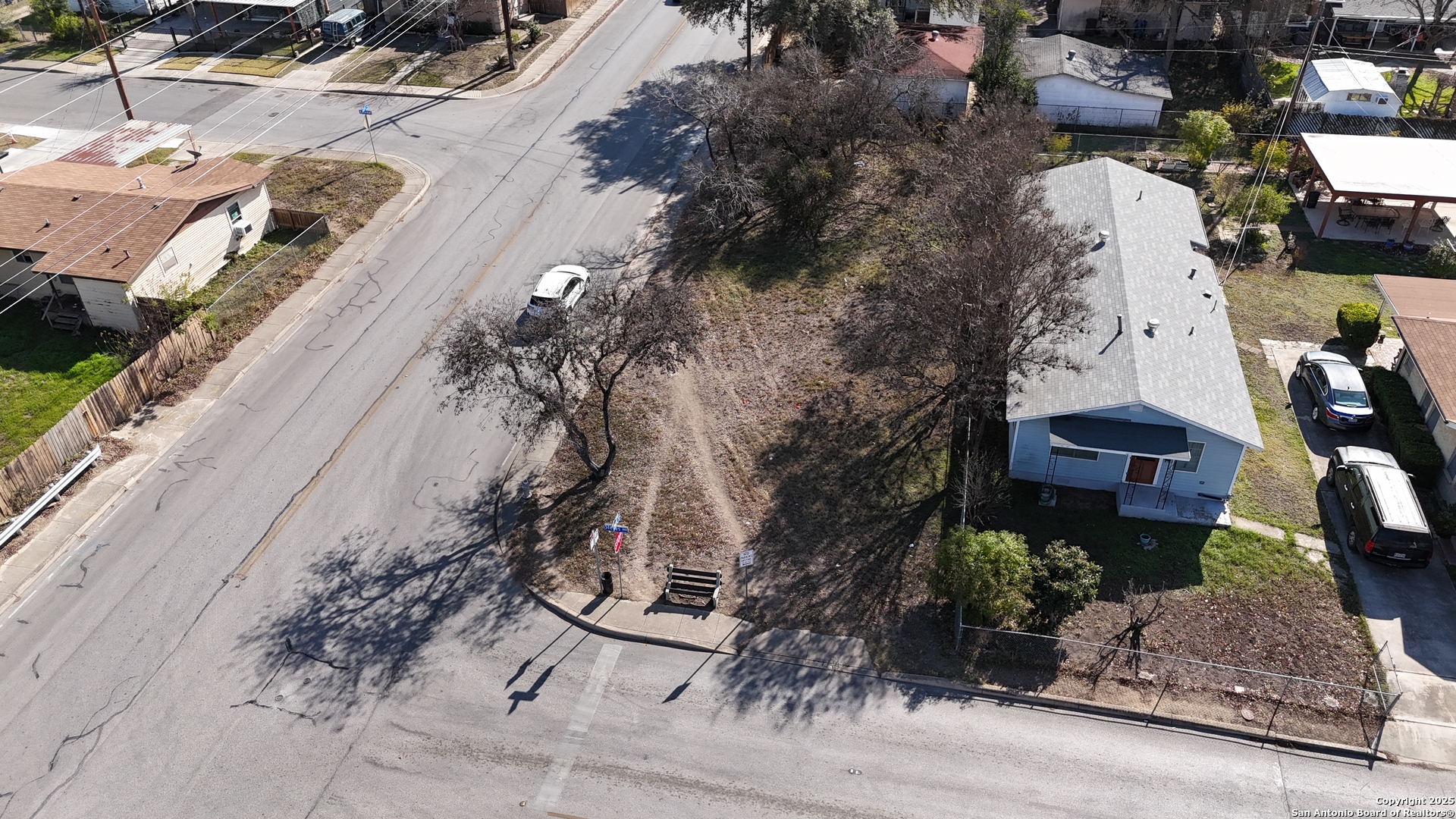 2546 Steves Ave, San Antonio, TX 78222 — photo 1