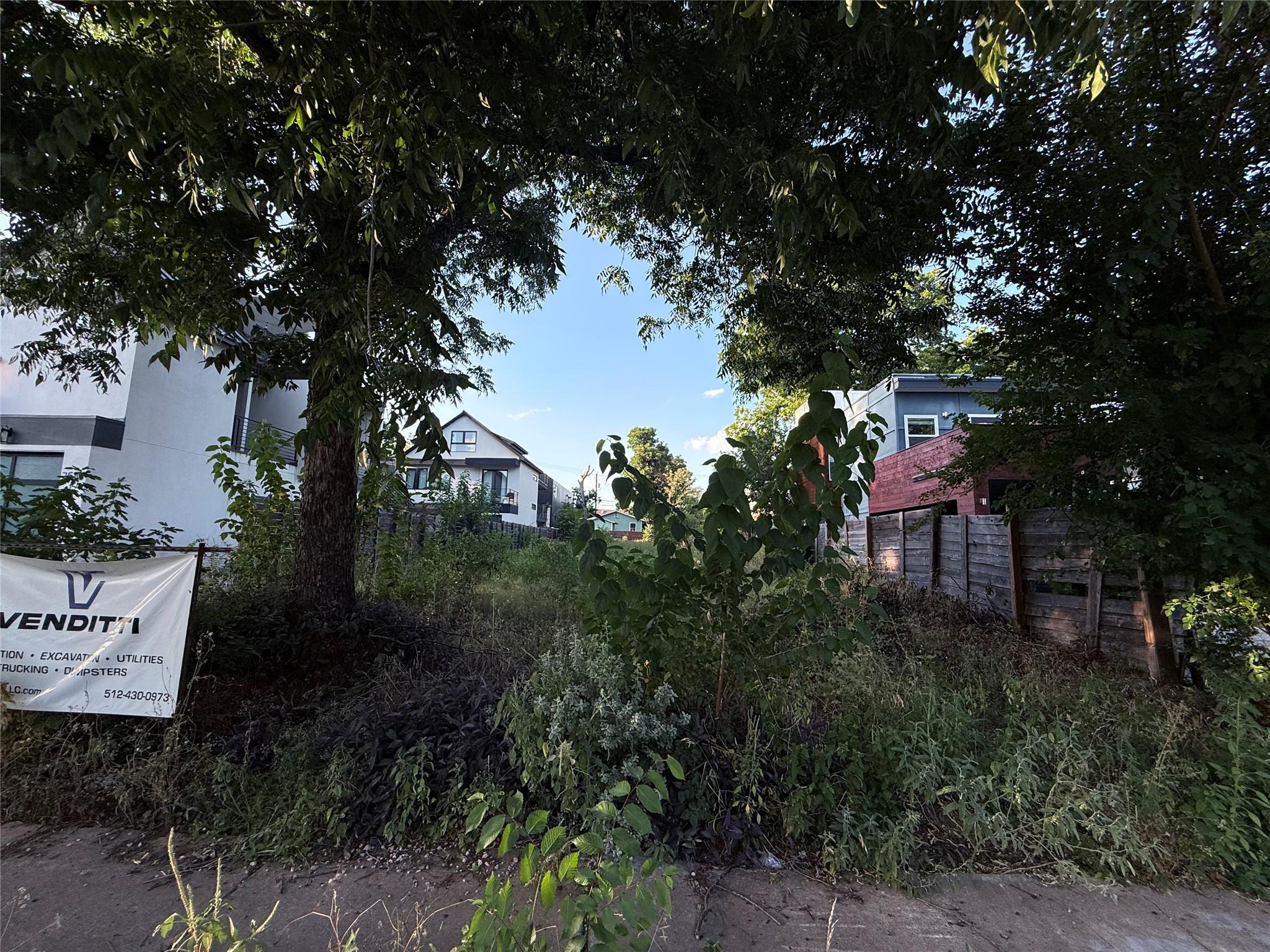 2512 E 4th St, Austin, TX 78702 — photo 1