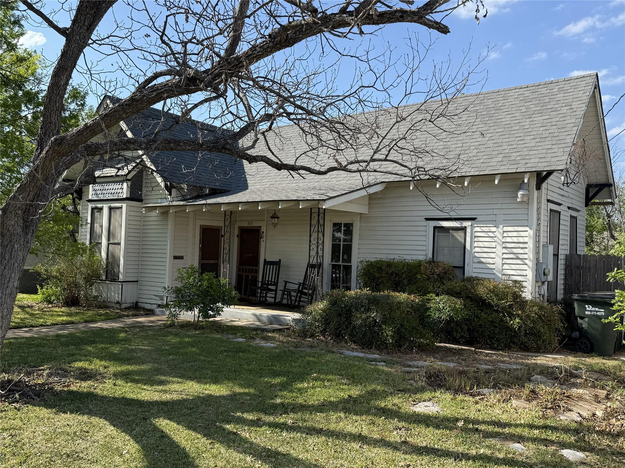 505 E 8th St, Georgetown, TX 78626 — photo 1
