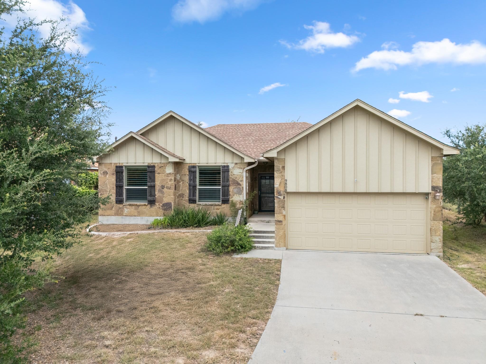 9808 Longhorn Skwy, Dripping Springs, TX 78620 — photo 1