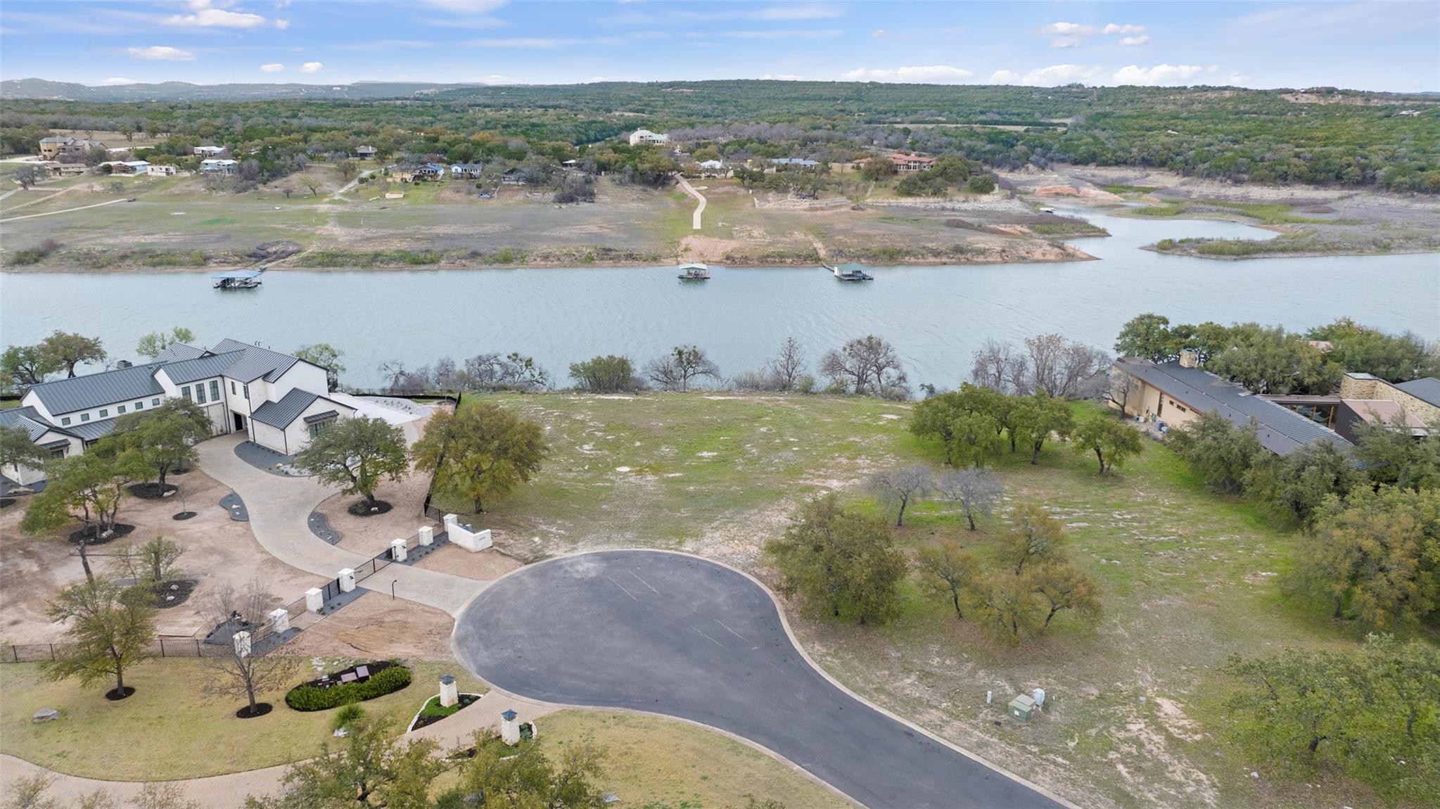 25208  Chernosky Point Cv, Spicewood, TX 78669 — photo 1