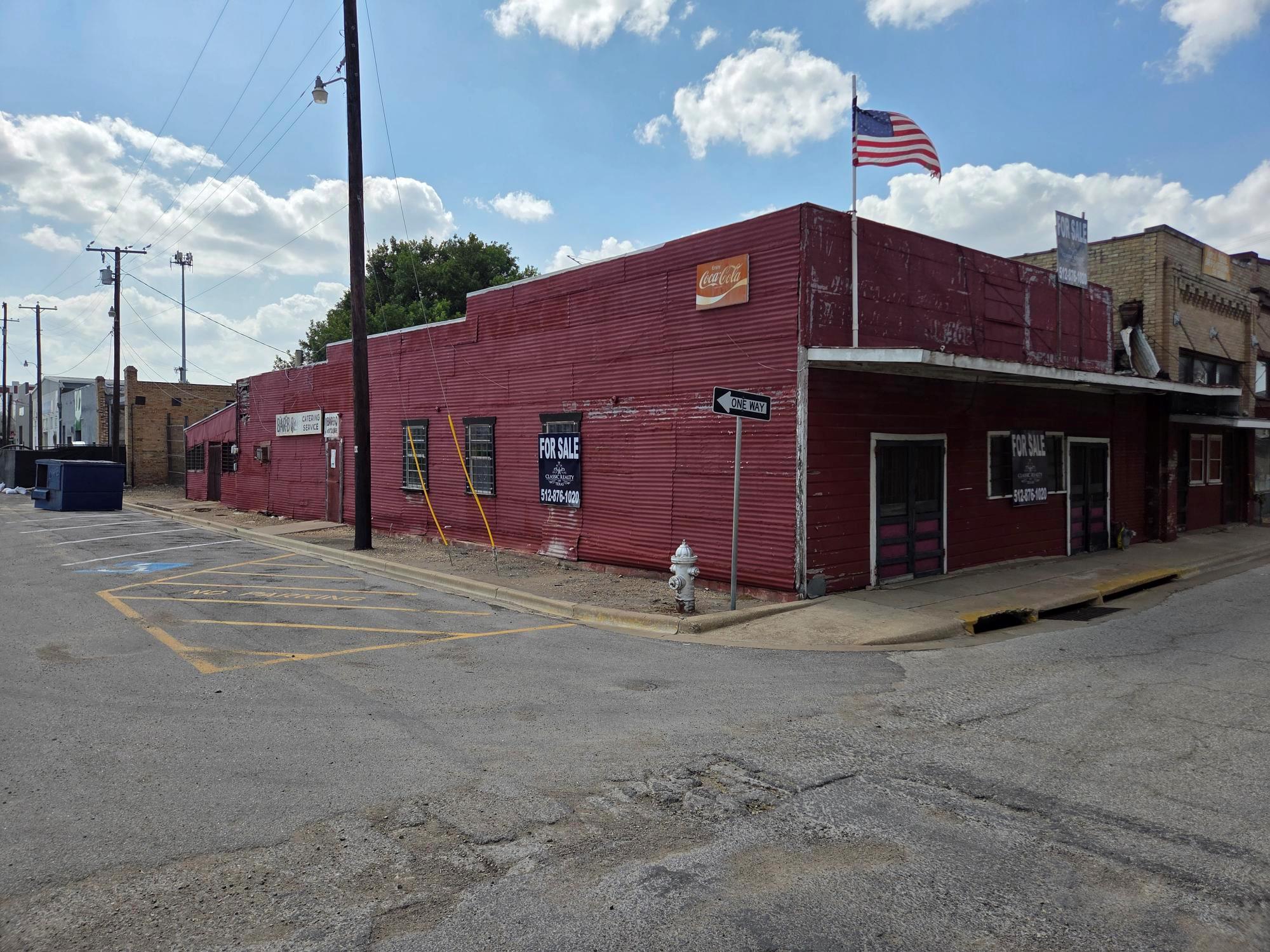101 N Main St, Taylor, TX 76574 — photo 1