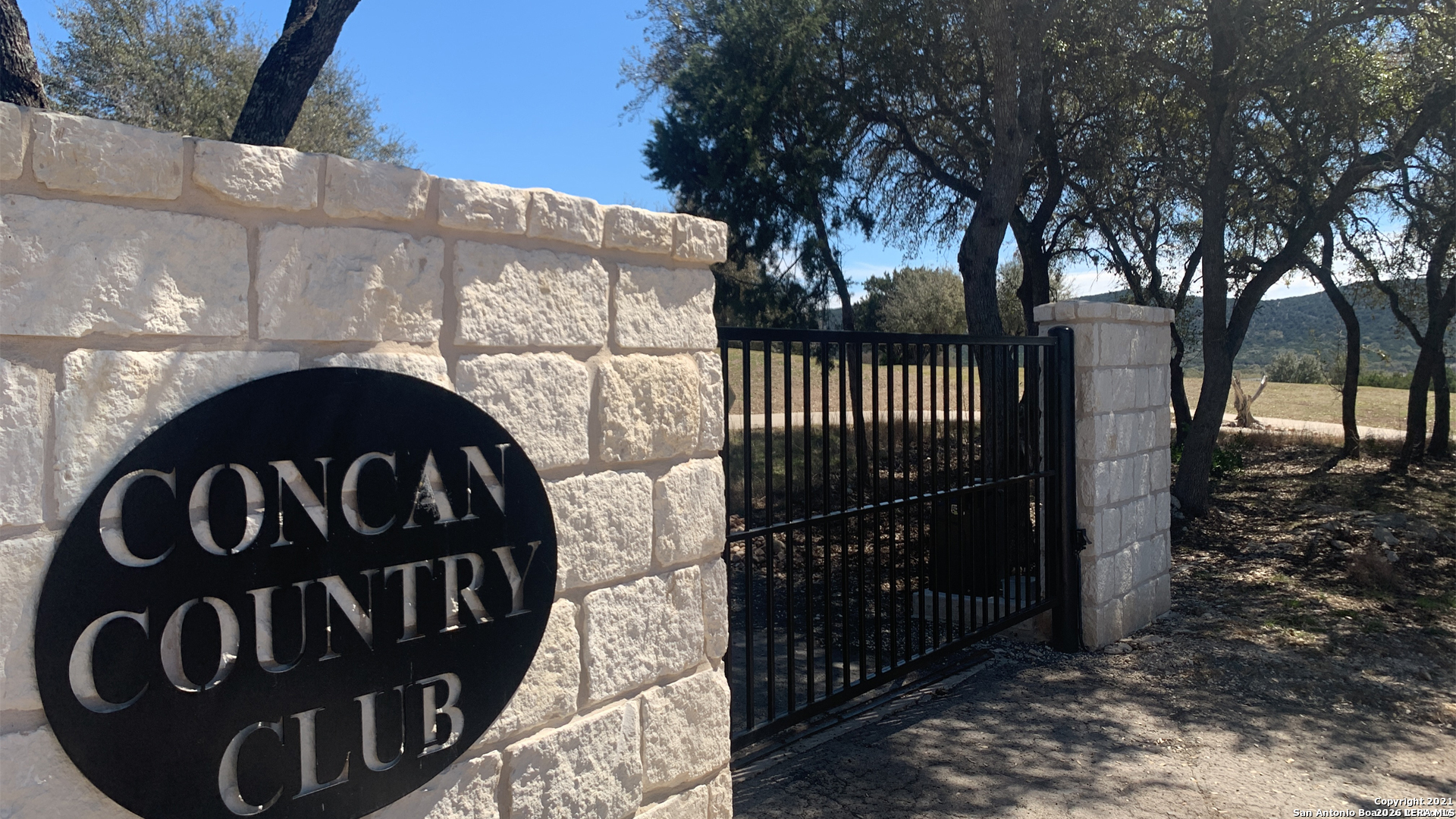 92 Mountain Valley Drive, ConCan, TX 78838 — photo 1