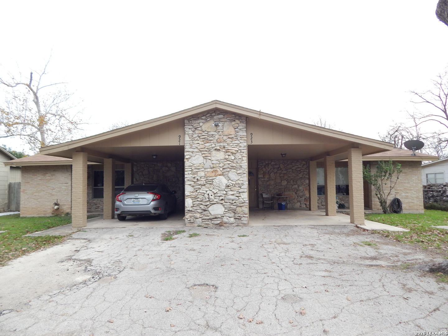 923 Eikel, New Braunfels, TX 78130 — photo 1