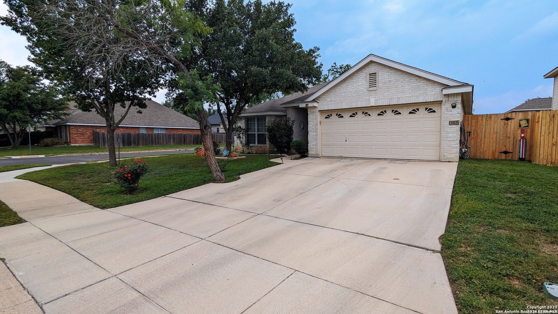 4103 Dunn Oak, San Antonio, TX 78223 — photo 1