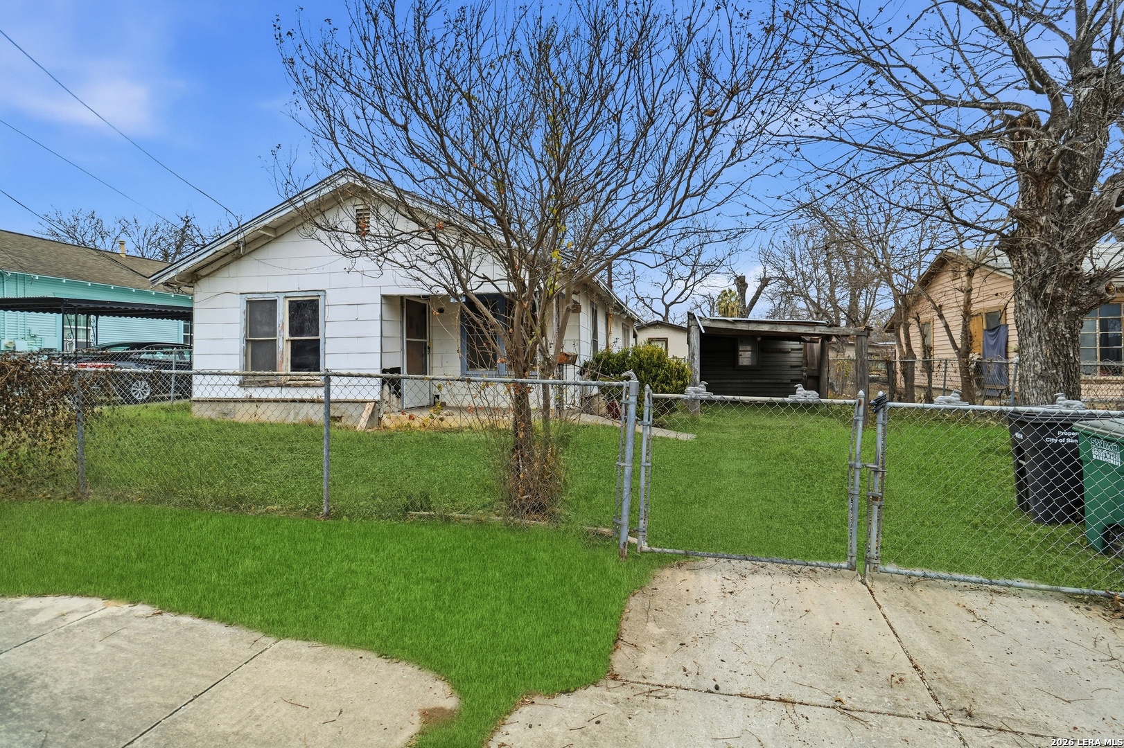 333 Hawthorne, San Antonio, TX 78214 — photo 1