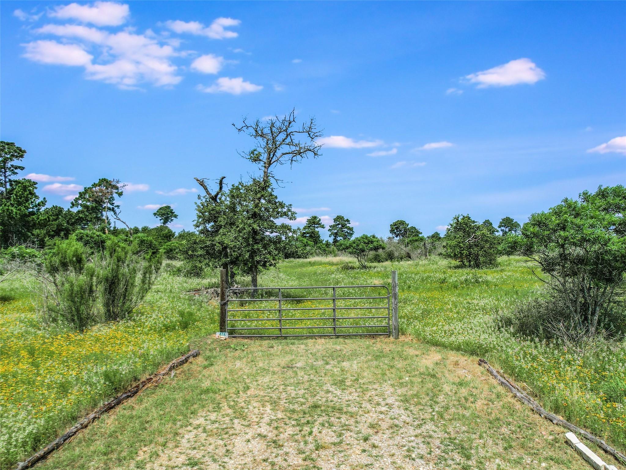 476  McAllister Rd, Bastrop, TX 78602 — photo 1