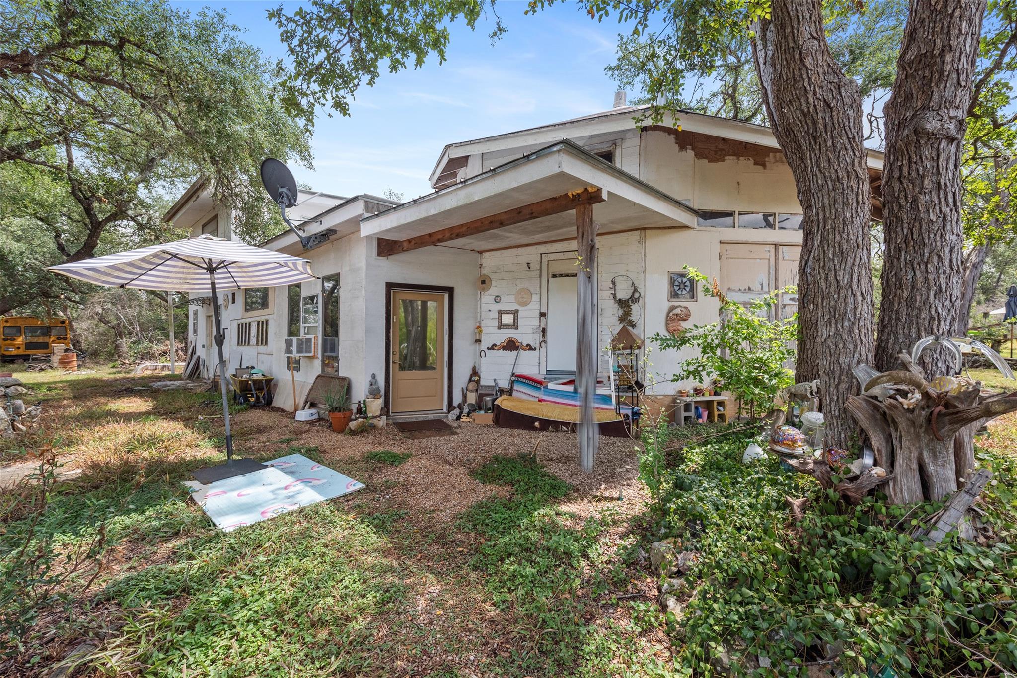 501  Limestone Ln, Driftwood, TX 78619 — photo 1