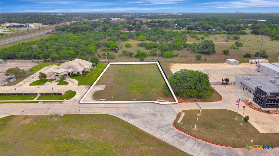 205 Kerh Boulevard, Victoria, TX 77904 — photo 1