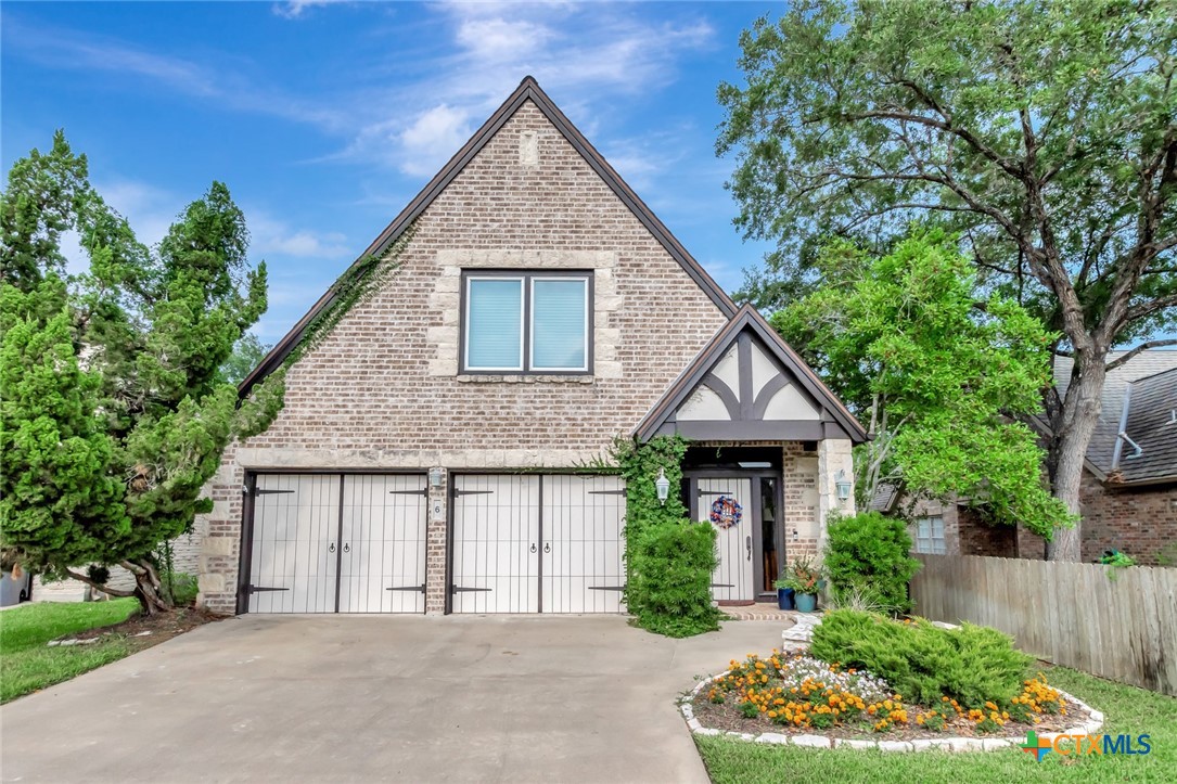 6 Cotswold Lane, Victoria, TX 77904 — photo 1
