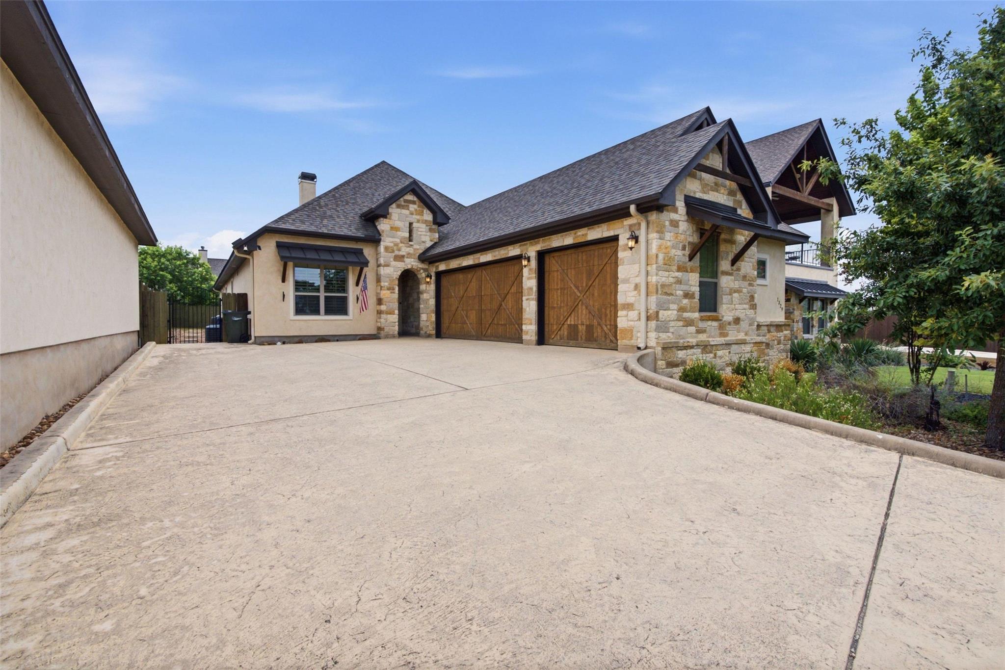 1329 River Place Dr, New Braunfels, TX 78130 — photo 1