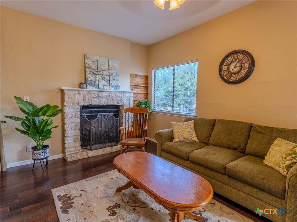 1013 Chestnut Street C-4, San Marcos, TX 78666 — photo 1