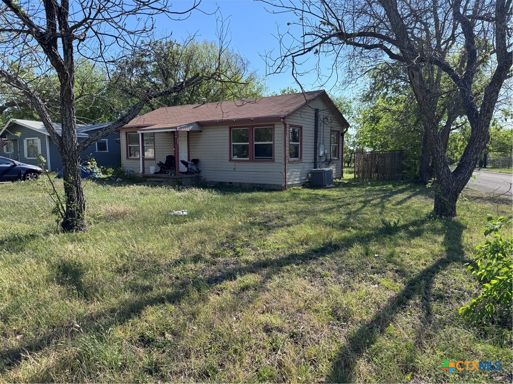 402 4th Street, Copperas Cove, TX 76522 — photo 1