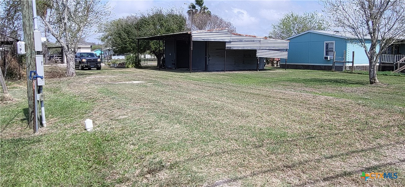 605 W Baltimore Avenue, Seadrift, TX 77983 — photo 1