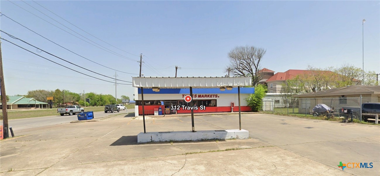 312 Travis Street, Port Lavaca, TX 77979 — photo 1
