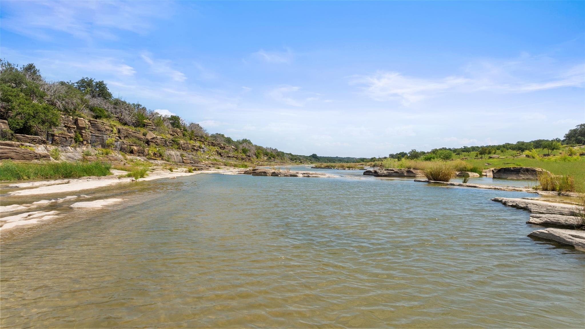 960  Gipson Rd, Johnson City, TX 78636 — photo 1