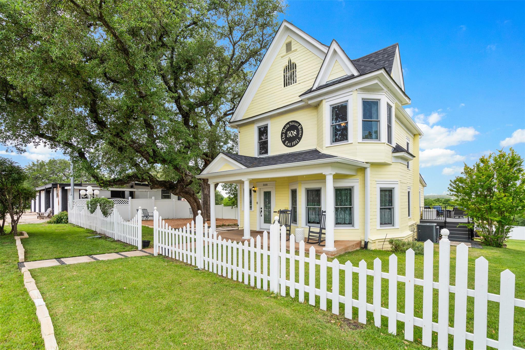 508 Main St, Marble Falls, TX 78654 — photo 1