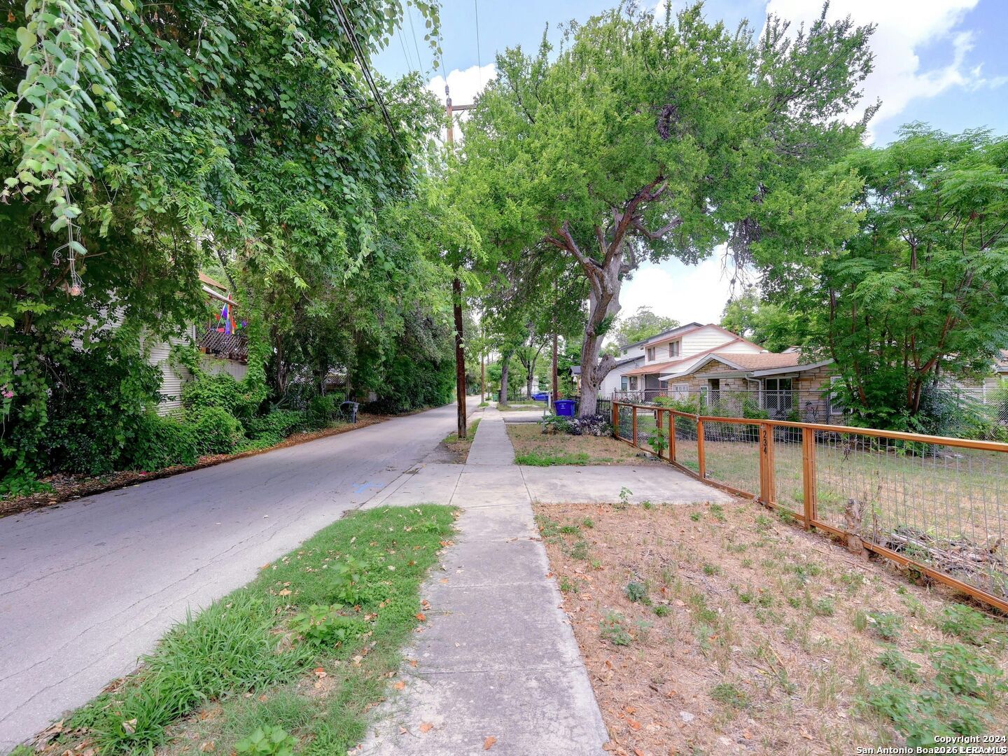 234 Russell, San Antonio, TX 78212 — photo 1