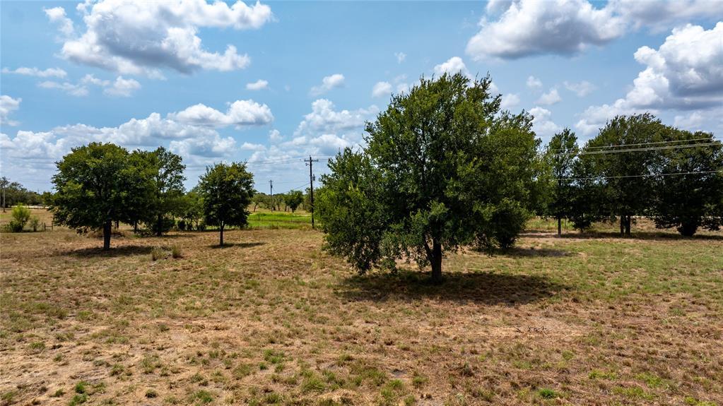 TBD N Magnolia Ave, Luling, TX 78648 — photo 1