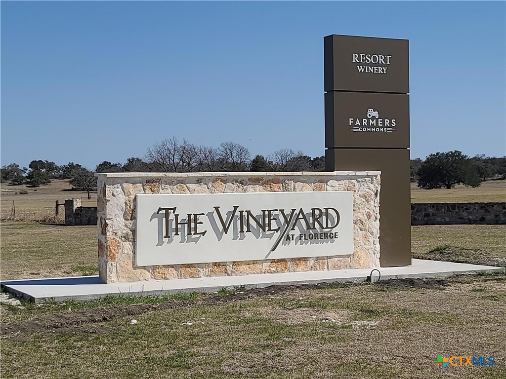 138 Strada Luca, Florence, TX 76527 — photo 1