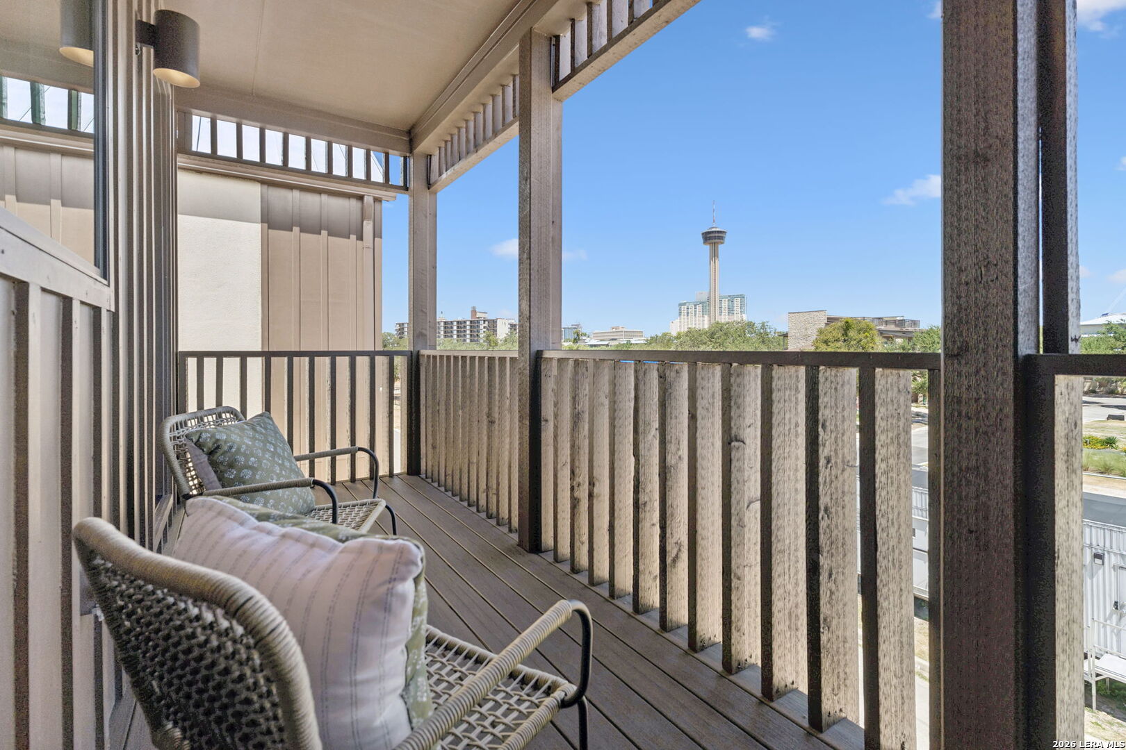 562 McMonigal Pl., San Antonio, TX 78210 — photo 1
