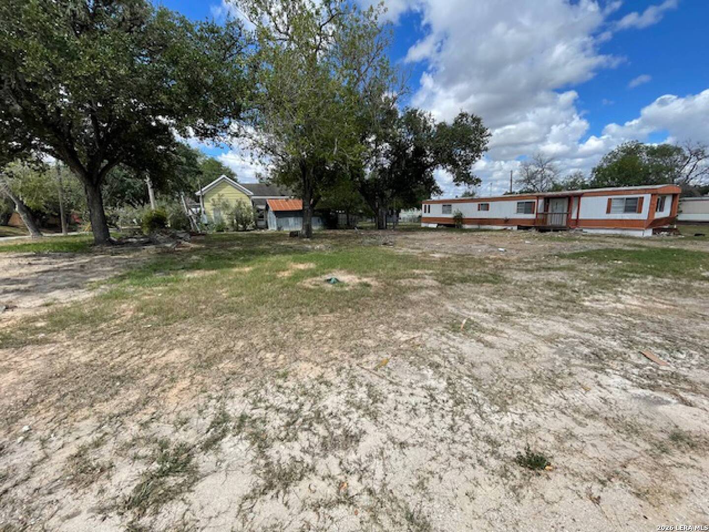 722 school, Kenedy, TX 78119 — photo 1