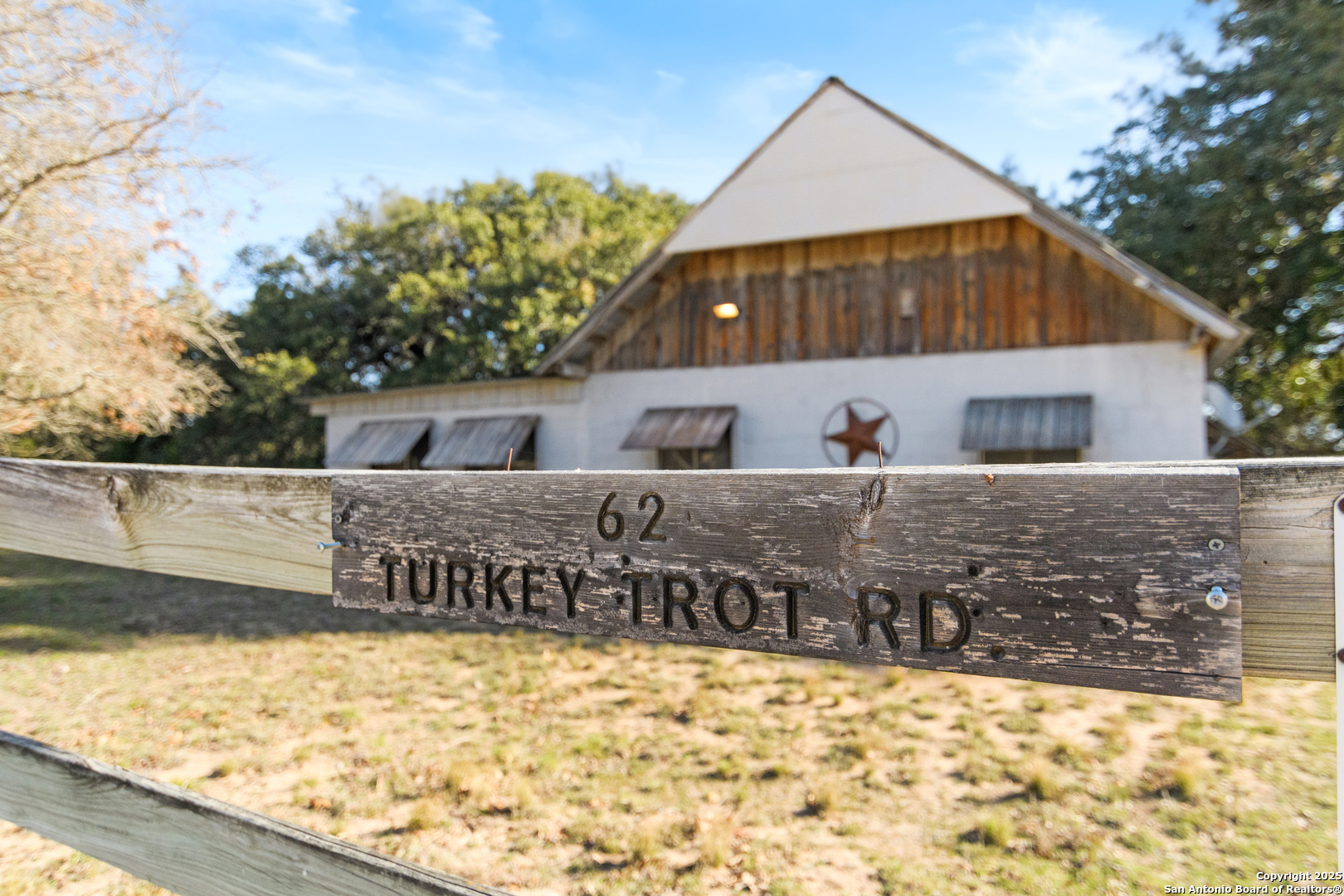 62 Turkey Trot, Uvalde, TX 78801 — photo 1