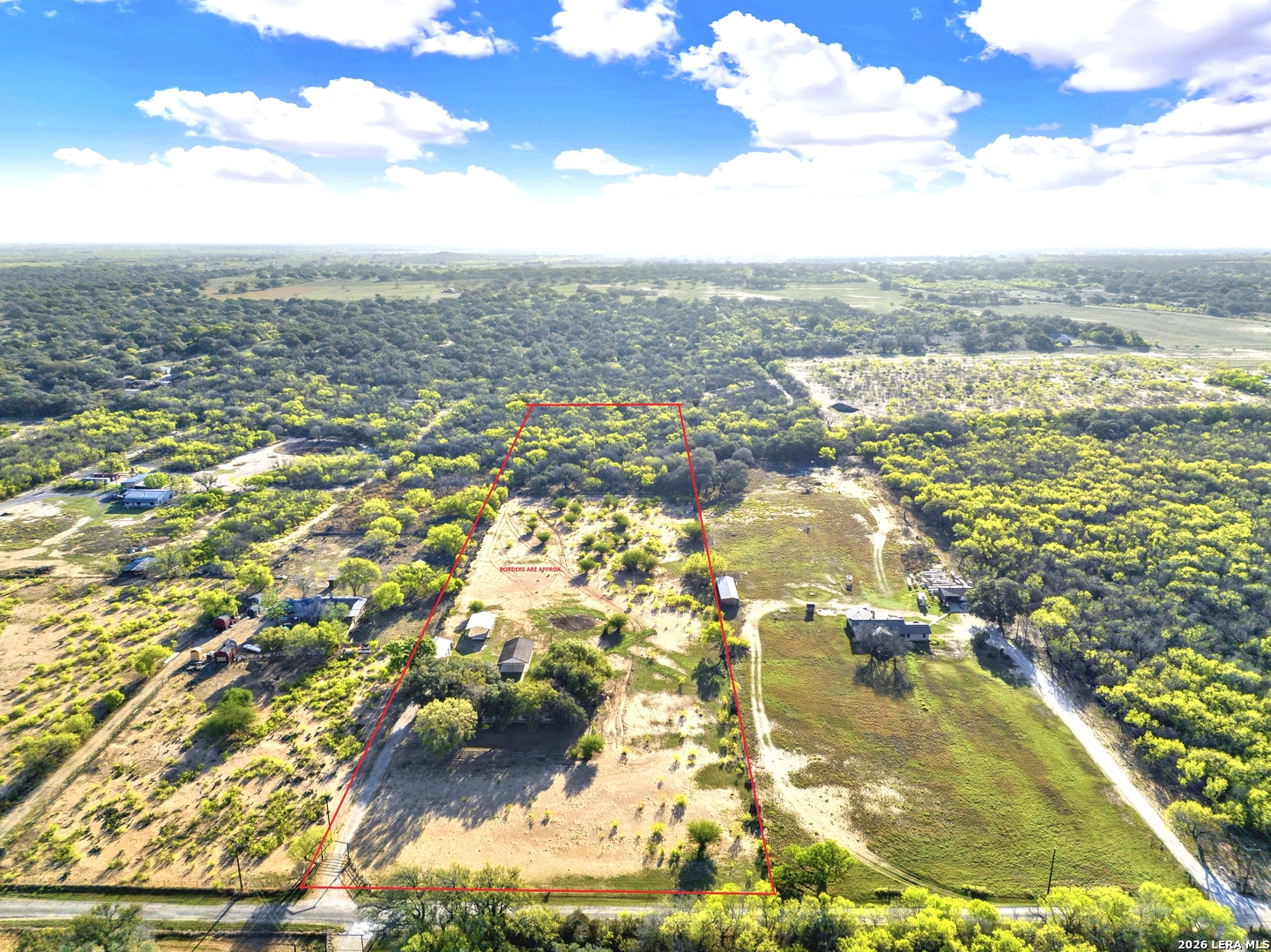 386 County Road 763, Devine, TX 78016 — photo 1
