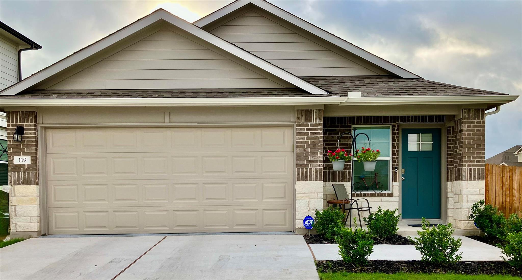 119  Mercer St, Bastrop, TX 78602 — photo 1